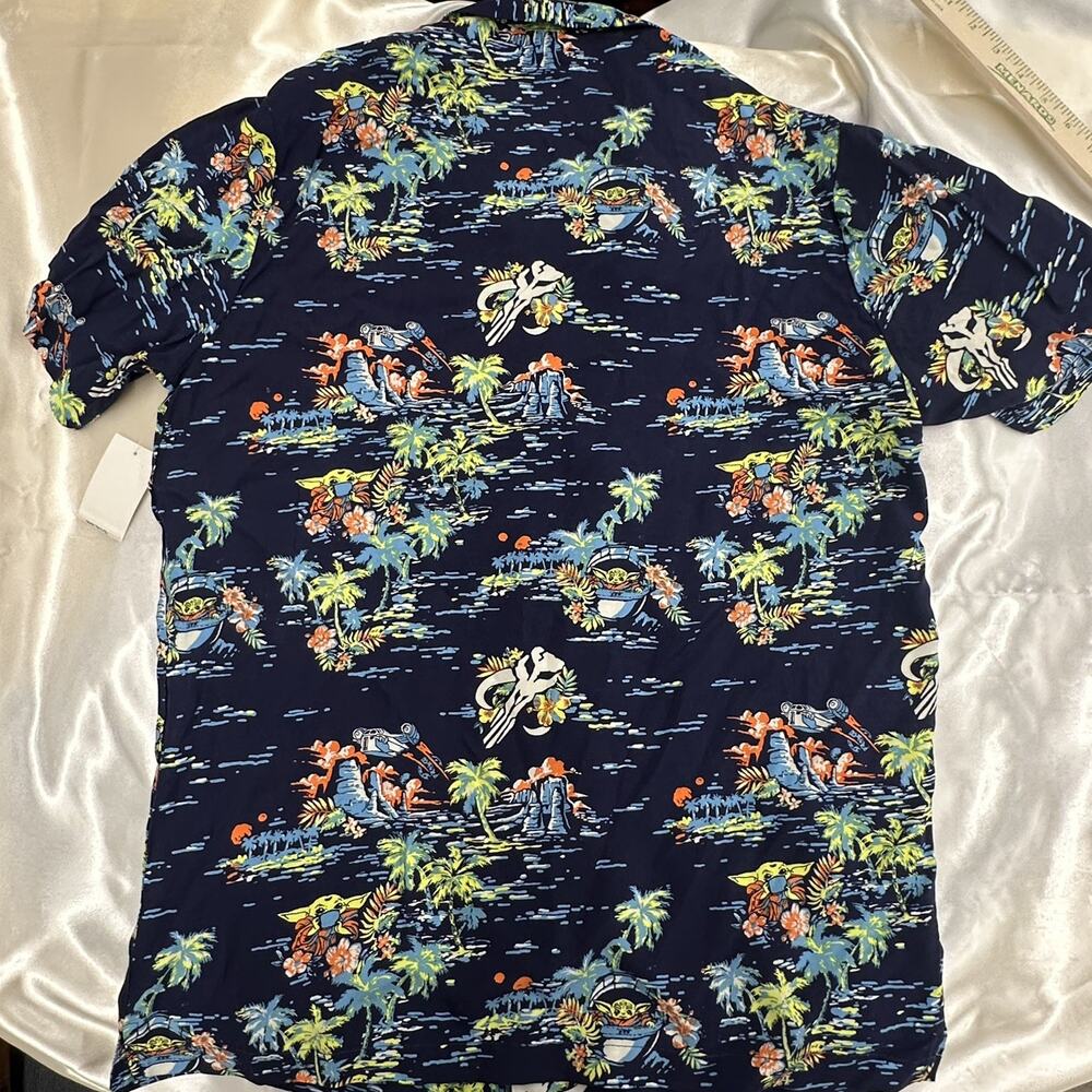 NWT-Star Wars Baby Yoda Hawaiian Button Up Shirt Men's Large Palm Trees - Picture 2 of 15
